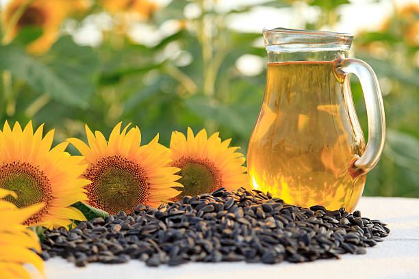 Sunflower Seed Oil Pressing: With or Without Hulls?