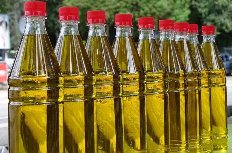 Global Shifts, Local Imperatives: Navigating Structural Transformation in the Edible Oil Industry