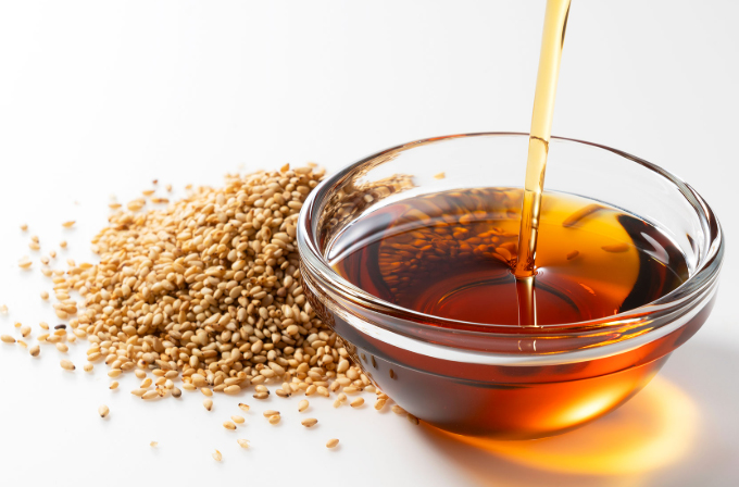 Hot and cold pressing of sesame oil