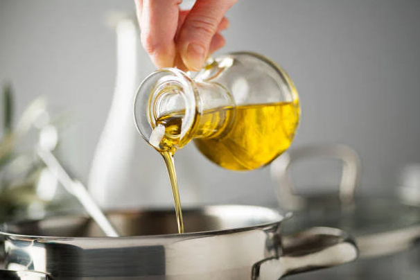 THE DIFFERENCE BETWEEN COLD PRESSED OIL,HOT PRESSED OIL AND LEACHED OIL
